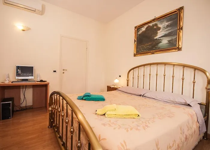 Apartment Vatican Balcony *